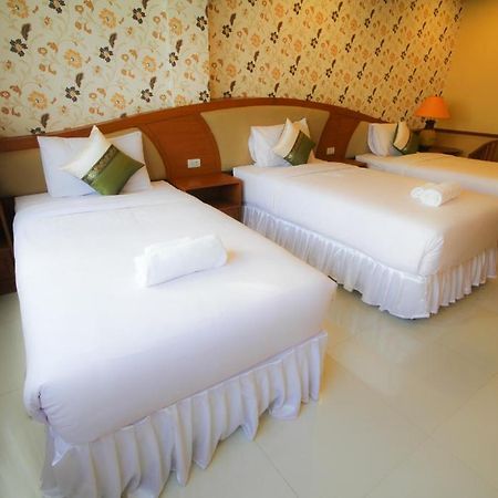 Phoothawee House Hotel Chiang Mai Bagian luar foto