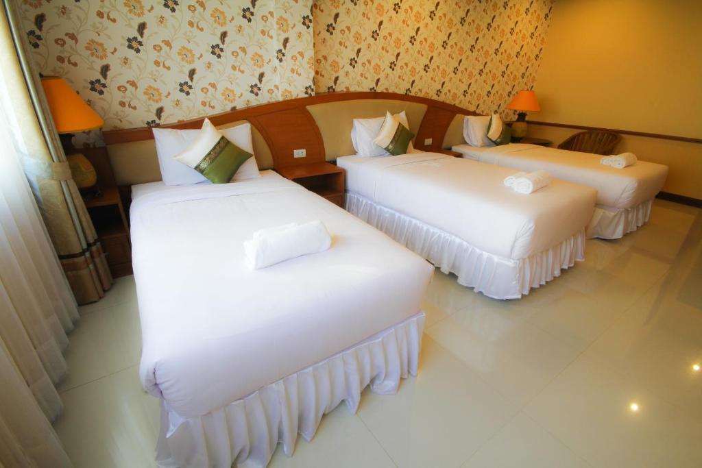 Phoothawee House Hotel Chiang Mai Bagian luar foto