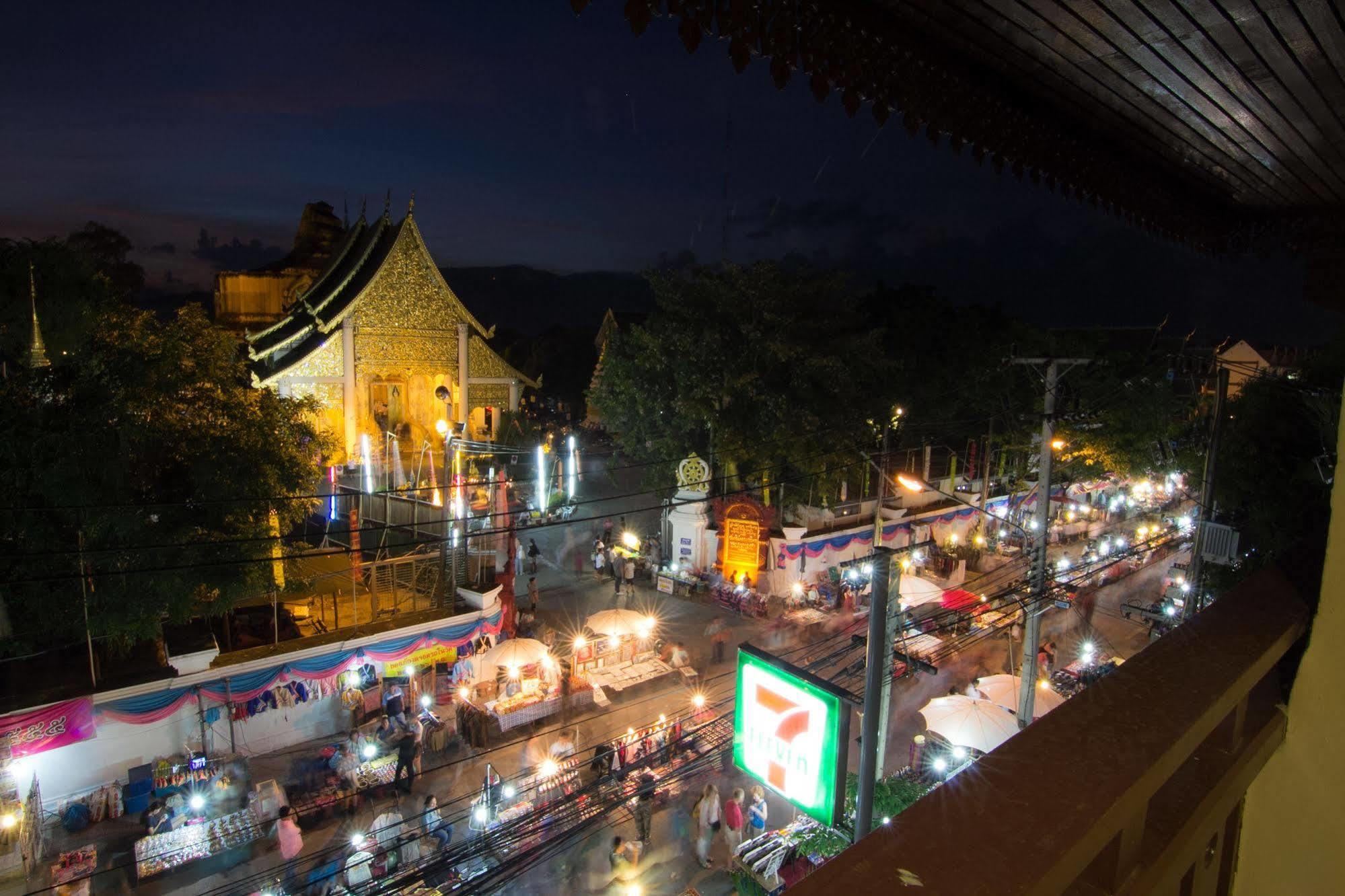 Phoothawee House Hotel Chiang Mai Bagian luar foto
