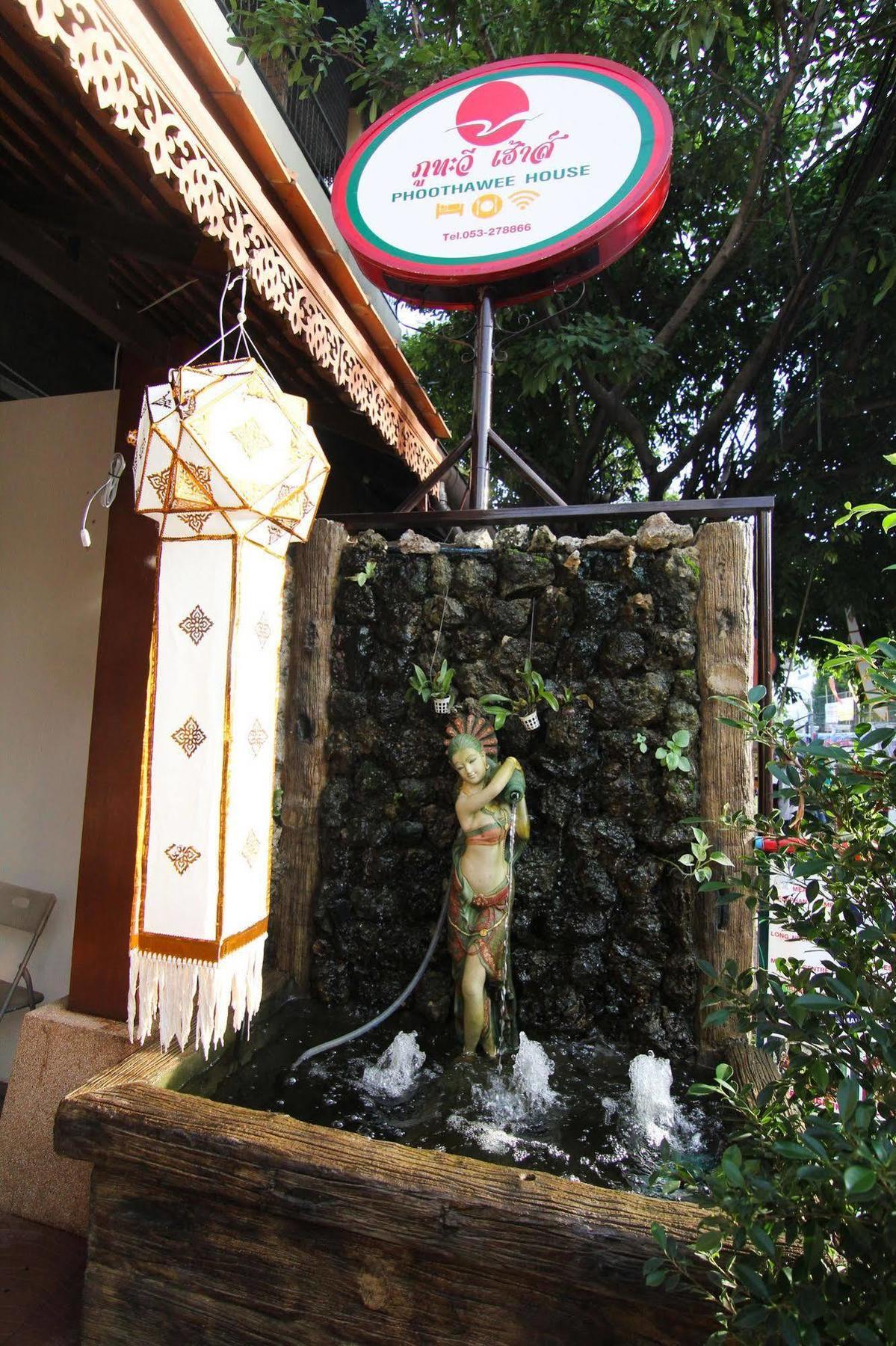 Phoothawee House Hotel Chiang Mai Bagian luar foto